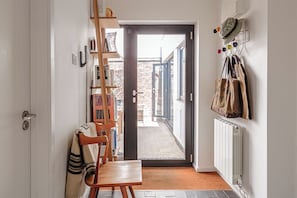Hallway - Mid-Century Modern Style 1BD with Garden (Cheltenham)