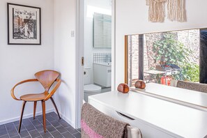 House, Garden View | 1 bedroom, iron/ironing board, free WiFi