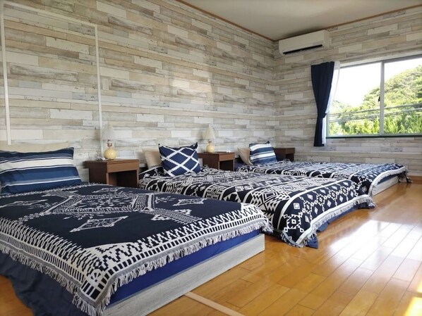 1 bedroom, desk, free WiFi, bed sheets