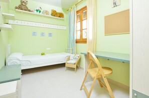 4 Schlafzimmer, Bügeleisen/Bügelbrett, kostenloses WLAN, Bettwäsche