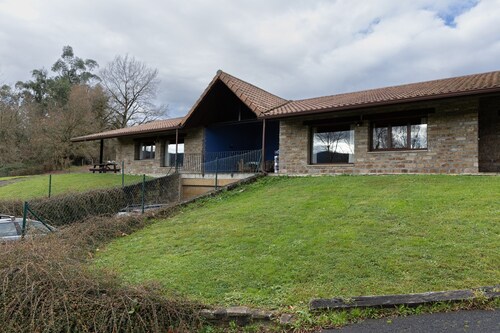 Maison de campagne 'Aitxitxe' avec vue sur les montagnes, piscine privée et terrasse privée