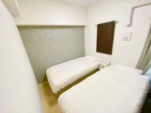 1 bedroom, desk, iron/ironing board, free WiFi