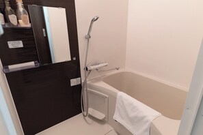 Hair dryer, towels - STwin WOM Condominium5 minutes walk from Tamatsukuri Station Free WiFi - 203 / Osaka Ōsaka (Osaka)