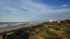 Beach nearby - Apartment 'Ca Llaurí' with Sea View, Wi-Fi and Air Conditioning (Daimús)