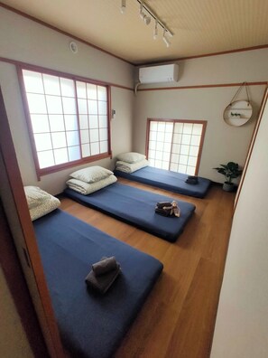 2 habitaciones, escritorio, wifi gratis y ropa de cama 
