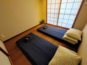 2 habitaciones, escritorio, wifi gratis y ropa de cama 