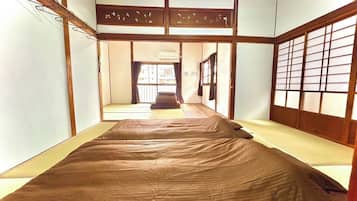 3 quartos, escrivaninha, Wi-Fi de cortesia, roupa de cama
