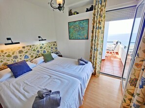 2 bedrooms, iron/ironing board, free WiFi, bed sheets - AP411 VERDEMAR BEACH PARADISE (Nerja)