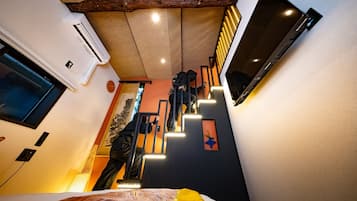 House, Balcony