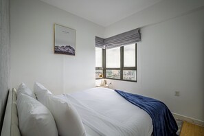 Individually decorated, individually furnished, desk, laptop workspace - M Apartment in Masteri Thao Dien (Ho Chi Minh City)