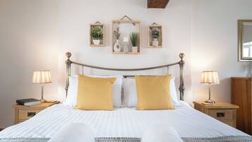 House, 2 Bedrooms, Garden View | 2 bedrooms, iron/ironing board, free WiFi