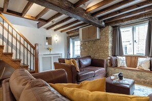 House, 2 Bedrooms, Garden View | Living area
