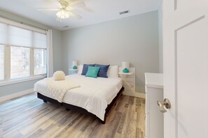 2 chambres, fer et planche à repasser, accès à Internet, literie fournie