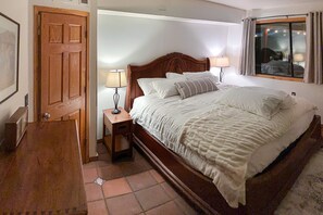 2 bedrooms, internet, bed sheets