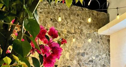 SUITE FOR COUPLES WITH HEATED POOL AND JACUZZI