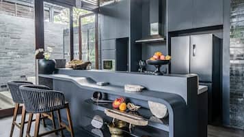 Luxury Villa, 6 Bedrooms | Private kitchen