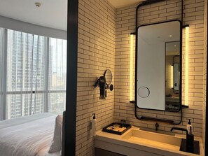 Superior Single Room | Desk, laptop workspace, blackout drapes, soundproofing - (Nanchang)