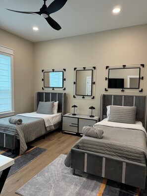 4 bedrooms, desk, iron/ironing board, free WiFi