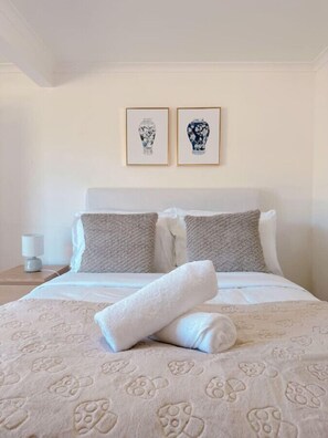 1 bedroom, desk, iron/ironing board, free WiFi