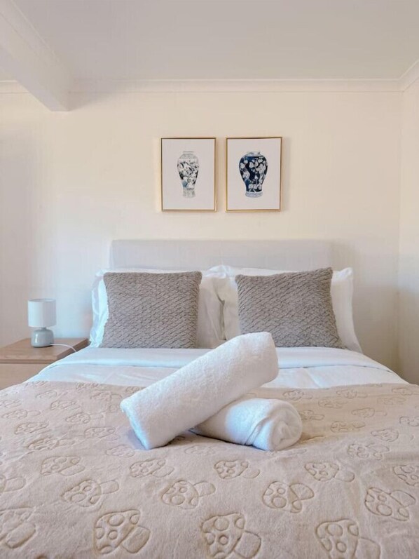 1 bedroom, desk, iron/ironing board, free WiFi