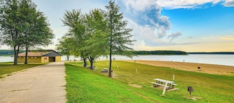 Family Condo By Mark Twain Lake & Jellystone Park