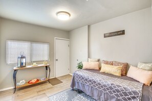 3 chambres, bureau, fer et planche à repasser, accès Internet