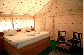 1 bedroom, premium bedding, desk, free WiFi