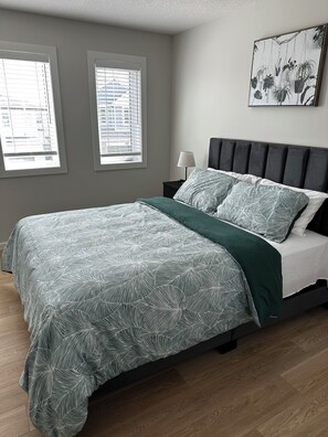 4 Schlafzimmer, Bügeleisen/Bügelbrett, WLAN, Bettwäsche