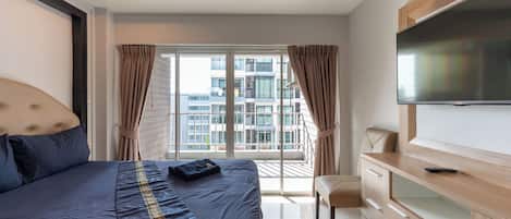 Classic Studio, Balcony, City View | In-room safe, free WiFi, bed sheets