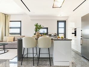 Apartment, 2 Bedrooms, Balcony | Interior