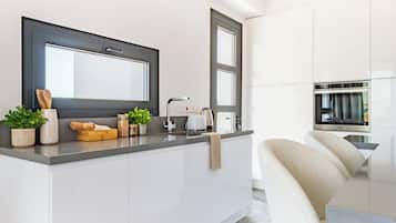 Apartment, 2 Bedrooms, Balcony | Interior