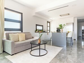 Lejlighed - 2 soveværelser - balkon | Opholdsområde
