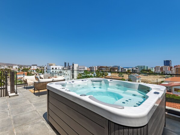 Apartment, 2 Bedrooms, Balcony | Terrace/patio