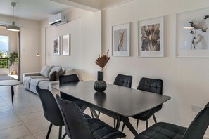 Dining - Phaedrus Living: Paphos Old Town Seaview Flat (Paphos)