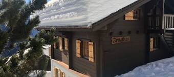 Lovely apartment for 5 guests with WIFI, TV and balcony