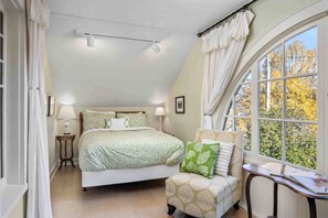 4 soverom, strykejern/-brett og wi-fi (inkludert)