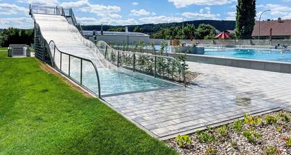 Herrliche Wohnung in einem Ferienhaus fĂŒr 5 Personen mit W-LAN, TV, Terrasse und Haustiere erlaubt