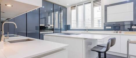 Køleskab, mikrobølgeovn, ovn, opvaskemaskine