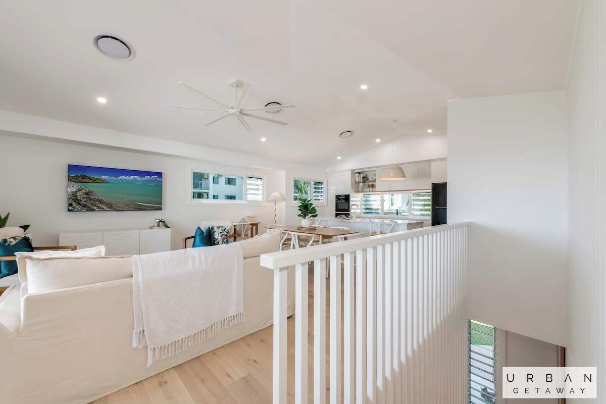 Bargara Coastal Luxe: Aircon, Out S Pet, Sleeps 8 - Bargara