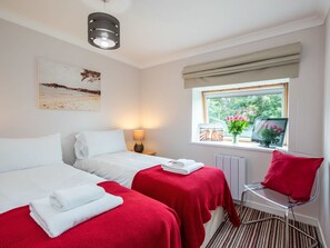 4 chambres, lit parapluie