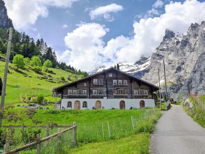 Beautiful  villa for 4 guests with WIFI, TV, terrace, pets allowed and panoramic view