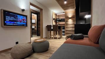 Căn hộ tiện nghi đơn giản, bếp, quang cảnh núi | Khu phòng khách | Smart TV, Netflix, các kênh phim phải trả tiền, dịch vụ stream