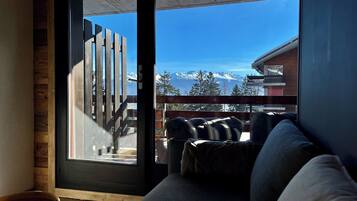 Studio Deluxe, 1 giường đôi và sofa giường, bếp, quang cảnh thung lũng | Hiên