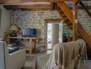 Télévision, cheminée
