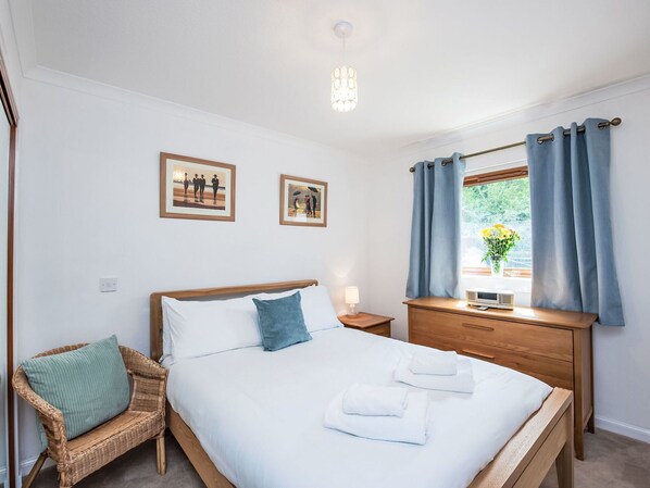 1 bedroom, free WiFi - Beautiful private villa for 3 people with WIFI, TV and pets allowed (Inverness)