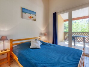 Travel cot, WiFi, bed sheets - Nice apartment for 6 guests with WIFI, TV and terrace (Carcans-plage)