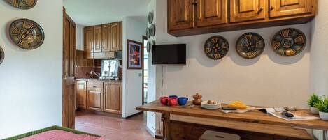 Apartamento familiar, varias habitaciones (Cozy Apartment with Garden in) | Interior