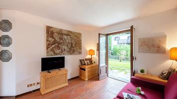 Familie appartement, meerdere slaapkamers (Charming Apart with Garden in) | Kameruitzicht