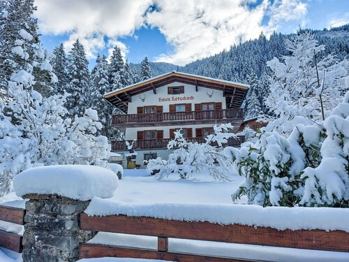 Nice apartment for 4 people with WIFI, TV, balcony and pets allowed