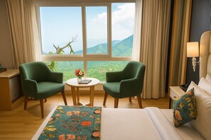 Presidential-Doppelzimmer, Talblick | Schallisolierte Zimmer, Zustellbetten, kostenloses WLAN, Bettwäsche